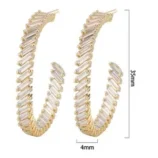 1-Paire-D-contract-e-l-gant-G-om-trique-Le-Cuivre-Zircon-Boucles-D-Oreilles-main-image-2