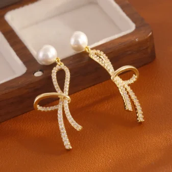 Boucles d’Oreilles Perle & Nœud Doré