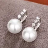 Boucles-D-oreilles-Femmes-l-gantes-En-Perle-Et-G-om-trie-Avec-Surface-Brillante-Et-Strass-Accessoires-De-Mode-Doux-Pour-Le-Quotidien-Design-C-ur-main-image-3