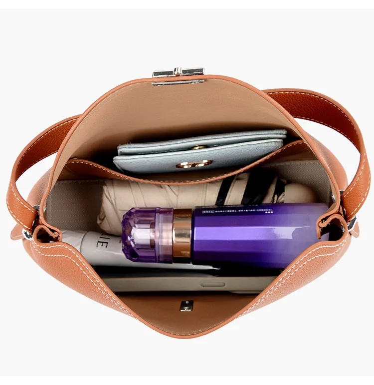 Grand-Tote-Bandouli-re-Femme-La-Mode-Avec-Verrouillage-En-PU-Carr-Sac-De-Voyage-Fashionable-Avec-Fermeture-clair-display-picture-6 Grand-Tote-Bandouli-re-Femme-La-Mode-Avec-Verrouillage-En-PU-Carr-Sac-De-Voyage-Fashionable-Avec-Fermeture-clair-display-picture-6