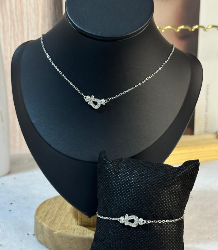 WhatsApp Image 2025-11-28 à 13.10.13_fe985963 WhatsApp Image 2025-11-28 à 13.10.13_fe985963