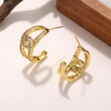 1-Paire-D-contract-e-Vacances-Brillant-G-om-trique-Incruster-Le-Cuivre-Zircon-Plaqu-Or-18K-Boucles-D-Oreilles-3