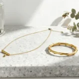 Ensemble-De-Bijoux-En-Bambou-Plaqu-Or-18K-La-Mode-Et-l-gant-Adapt-Aux-Femmes-Pour-Les-Vacances-Quotidiennes-Ou-Les-Occasions-D-contract-es-main-image-6